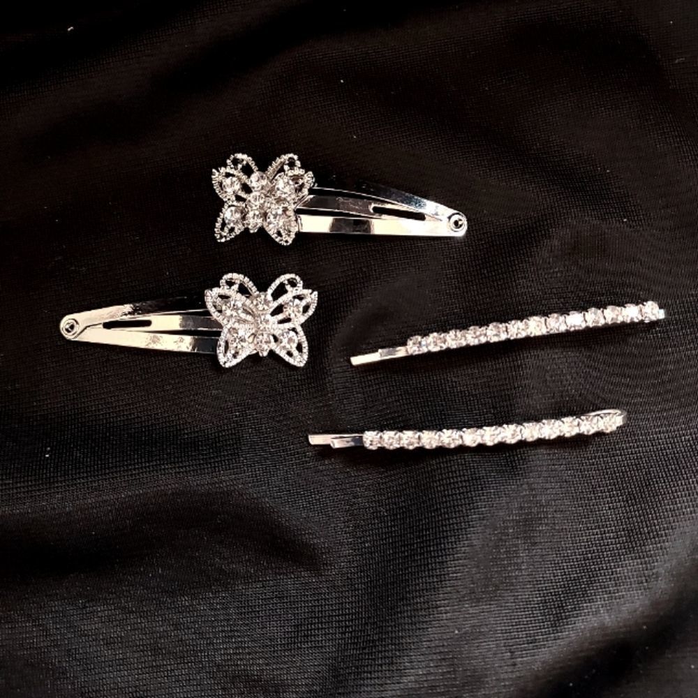 SILVER CRYSTAL BUTTERFLY & STRAIGHT CRYSTAL HAIR PIN HAIR BARRETTS - 4 PIECE SET